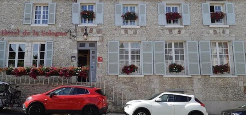 Hotel De La Sologne Beaugency Bagian luar foto